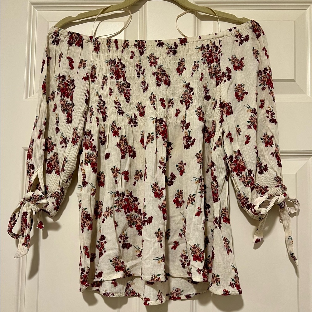 One ❤️ Clothing- Women’s Off-Shoulder Floral Blouse - Cream with Red Floral